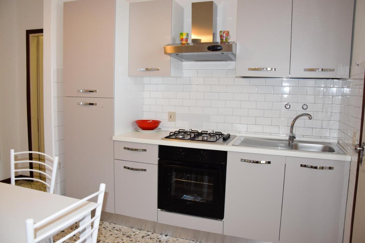 Villa Vania Family Apartments ลิโดดิเยโซโล ภายนอก รูปภาพ